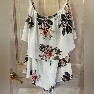 Flying Tomato Strapless Floral Romper with Flounce Bodice. Women’s Medium